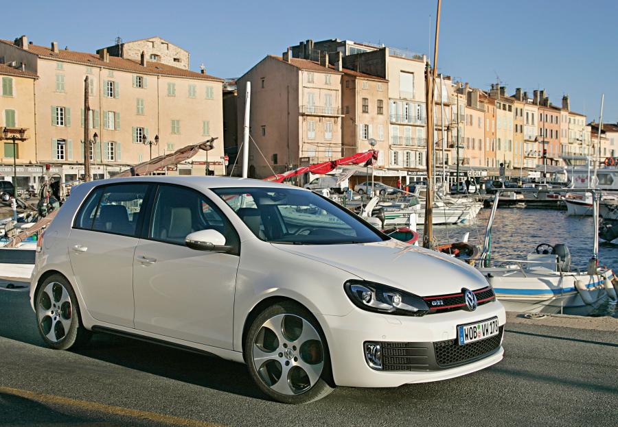  Volkswagen Golf GTi 2008 года  (фото 47 из 83)